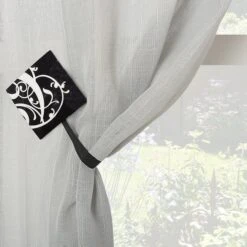 Embrasse Aimantée Carré, Noir & Blanc